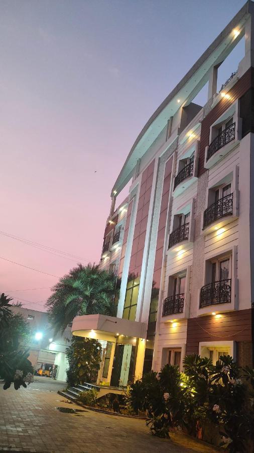 Pine Tree Aparthotel Kanchipuram Exterior foto