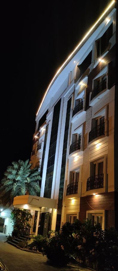 Pine Tree Aparthotel Kanchipuram Exterior foto